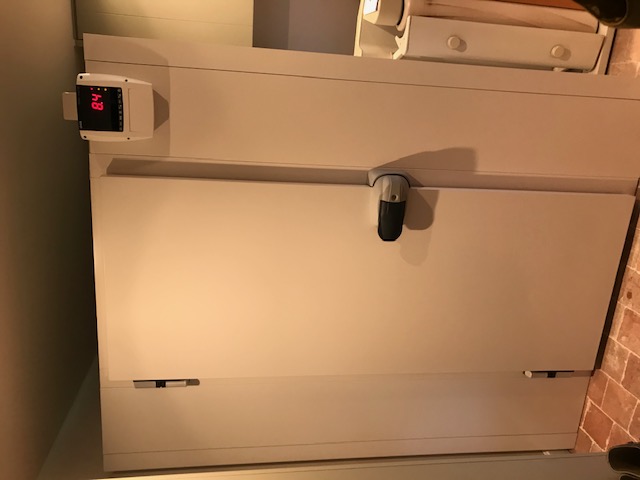 Professionele koelcel met temperatuurdisplay